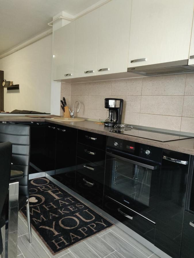 Avangarden Apartment Brasov Luaran gambar
